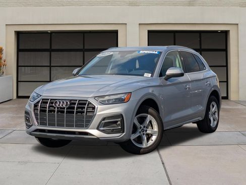 Used 2023 Audi Q5 2.0T Premium w/ Convenience Package AWD/4WD image 3