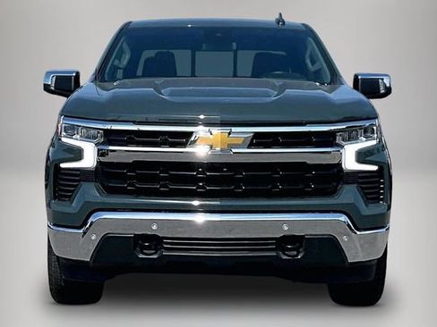 Used 2025 Chevrolet Silverado 1500 LT w/ Safety Package AWD/4WD image 3