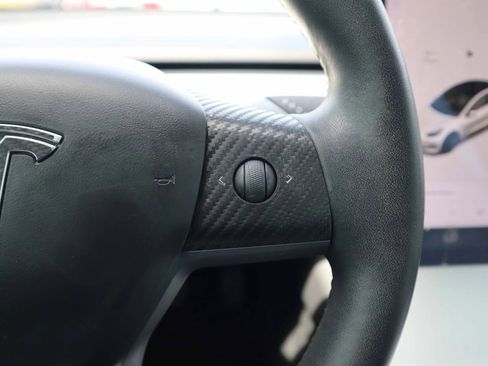 Used 2020 Tesla Model 3 Long Range image 16