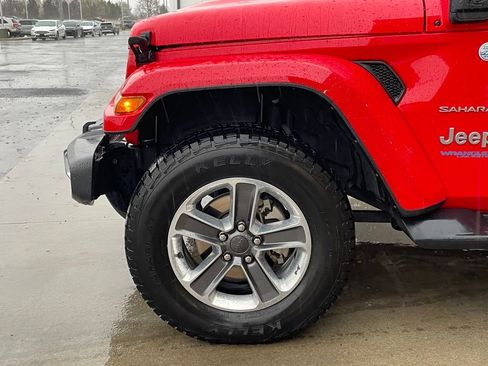 Used 2021 Jeep Wrangler Unlimited Sahara w/ Cold Weather Group image 31