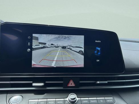 Certified 2024 Hyundai Elantra SEL FWD image 23
