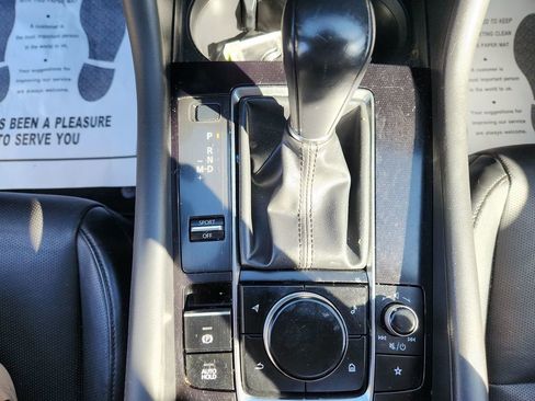 Used 2021 MAZDA MAZDA3 s image 22