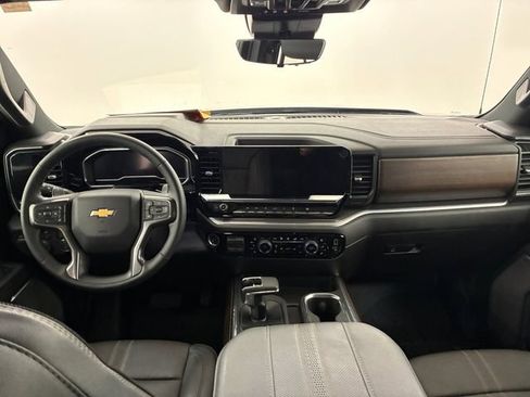 Certified 2024 Chevrolet Silverado 1500 High Country w/ High Country Premium Package AWD/4WD image 20