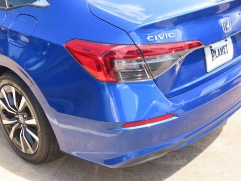 Used 2022 Honda Civic EX image 13