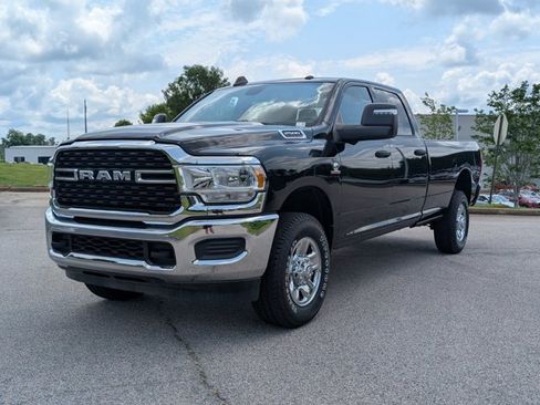 Used 2024 RAM 2500 Tradesman w/ Towing Technology Group AWD/4WD image 3