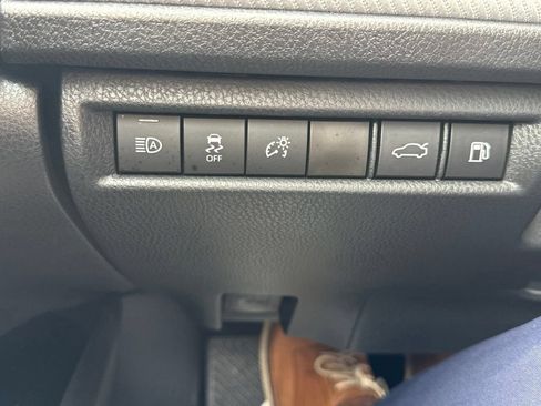 Used 2025 Toyota Camry SE AWD/4WD image 23
