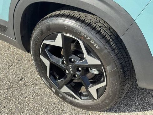 Certified 2025 Kia Seltos S FWD image 8