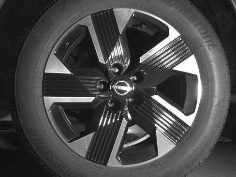 Used 2025 Nissan Kicks SV image 14