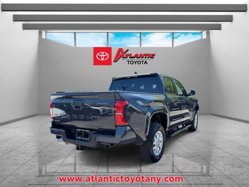 Certified 2025 Toyota Tacoma SR5 AWD/4WD image 7