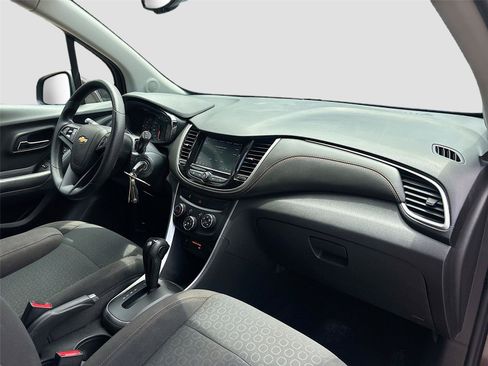 Used 2021 Chevrolet Trax LS w/ Tint and Cruise Package AWD/4WD image 26