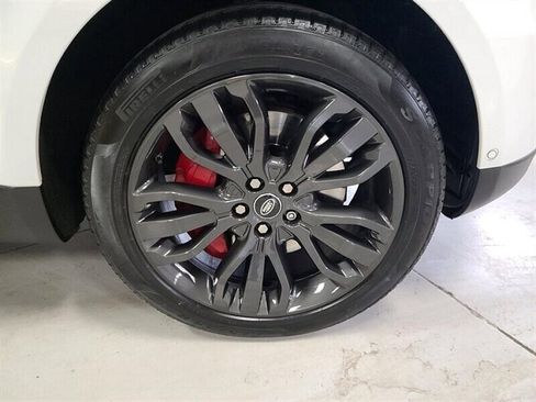 Used 2017 Land Rover Range Rover Sport image 12