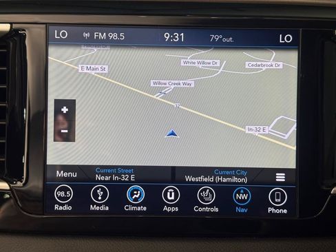 Used 2018 Chrysler Pacifica Touring-L w/ Premium Audio Group FWD image 29
