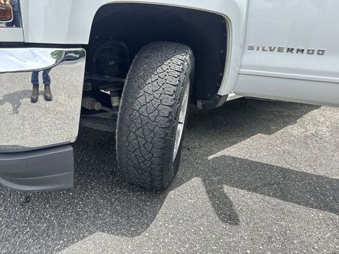 Used 2018 Chevrolet Silverado 1500 LT RWD image 31