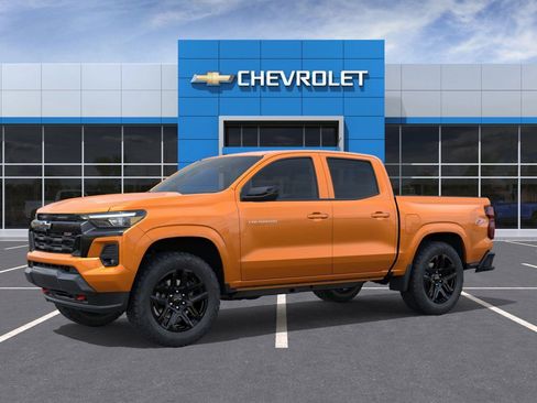 New 2025 Chevrolet Colorado Z71 w/ Technology Package AWD/4WD image 2