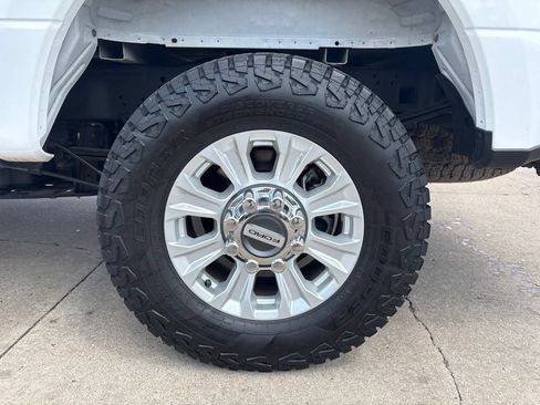Used 2021 Ford F250 XLT w/ FX4 Off-Road Package AWD/4WD image 11