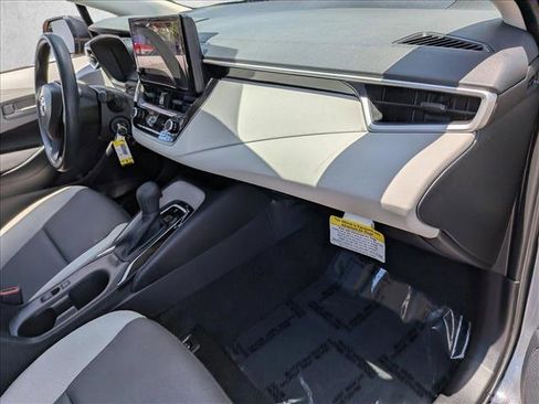 Used 2025 Toyota Corolla LE FWD image 21
