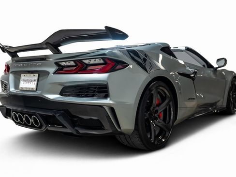 Used 2024 Chevrolet Corvette Z06 w/ Z07 Performance Package image 16