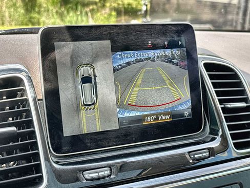 Used 2019 Mercedes-Benz GLE 400 4MATIC image 27