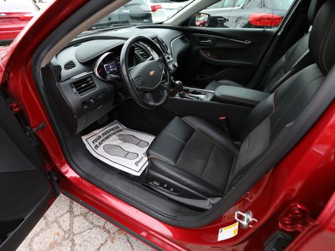 Used 2015 Chevrolet Impala LT w/ Convenience Package image 15