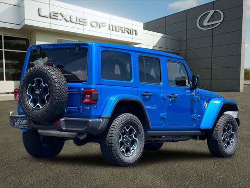 Used 2023 Jeep Wrangler Unlimited Rubicon 4xe w/ Cold Weather Group AWD/4WD image 8