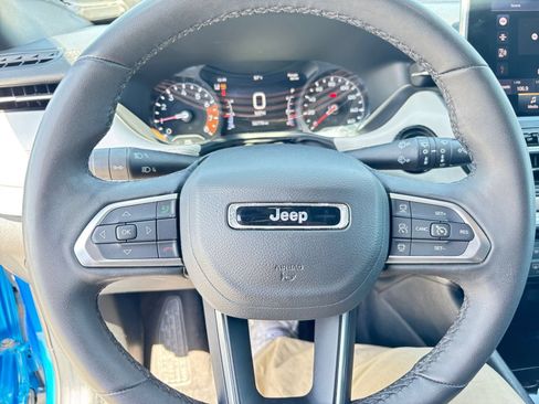Used 2025 Jeep Compass Limited AWD/4WD image 28