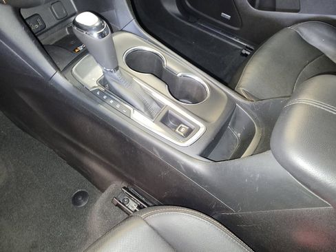 Used 2018 Chevrolet Equinox Premier FWD image 26