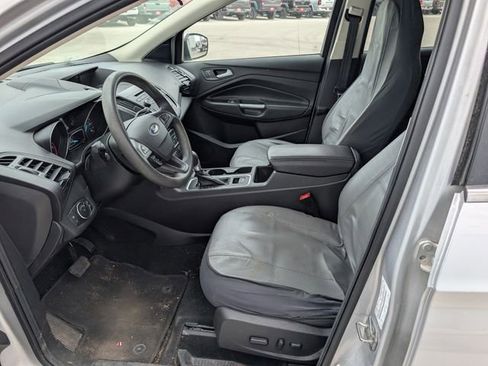 Used 2017 Ford Escape SE AWD/4WD image 2