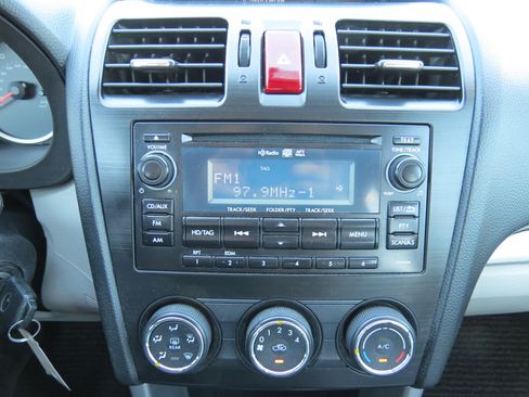 Used 2015 Subaru Forester 2.5i Premium w/ All-Weather Package image 19