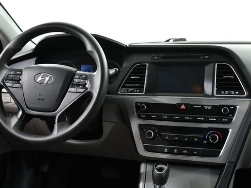 Used 2017 Hyundai Sonata Sport FWD image 8