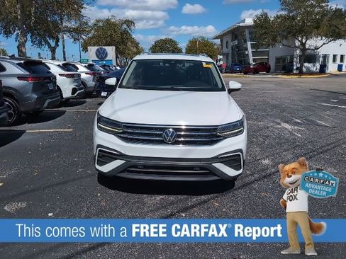 Used 2022 Volkswagen Tiguan SE image 2