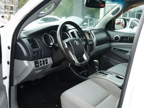 Used 2012 Toyota Tacoma V6 image 13