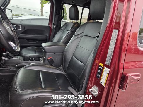 Used 2021 Jeep Wrangler Unlimited Sahara AWD/4WD image 5
