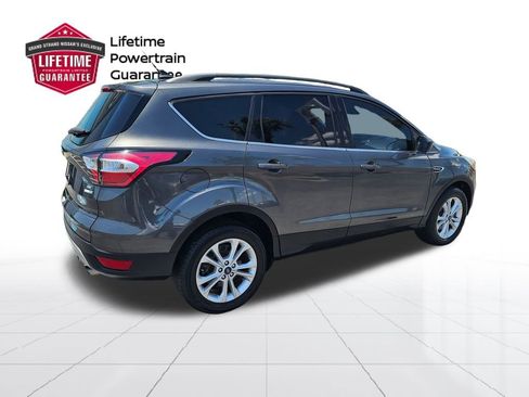 Used 2018 Ford Escape SE w/ Ford Safe & Smart Package AWD/4WD image 7