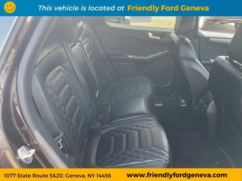Used 2023 Ford Escape Platinum w/ Premium Technology Package AWD/4WD image 30