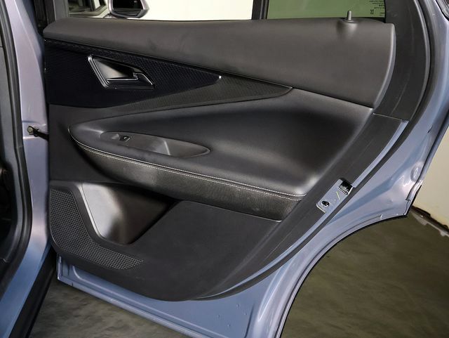 Used 2025 Chevrolet Blazer EV LT FWD image 30