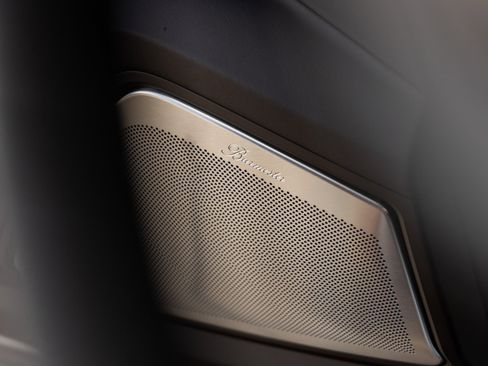 Certified 2025 Porsche Cayenne S image 26