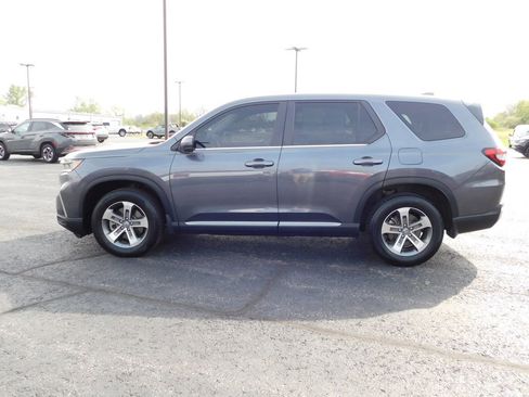 Used 2023 Honda Pilot EX-L image 6