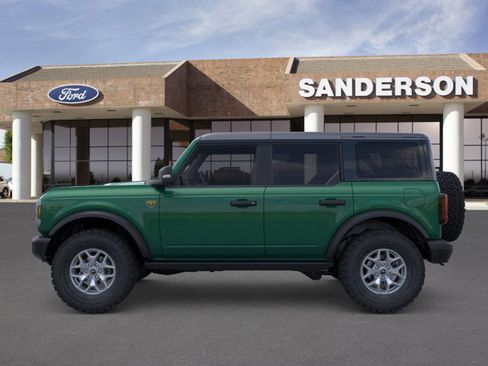 New 2025 Ford Bronco Badlands image 3