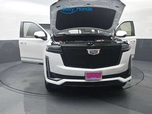 Used 2024 Cadillac Escalade ESV Sport w/ LPO, ONYX Package AWD/4WD image 37