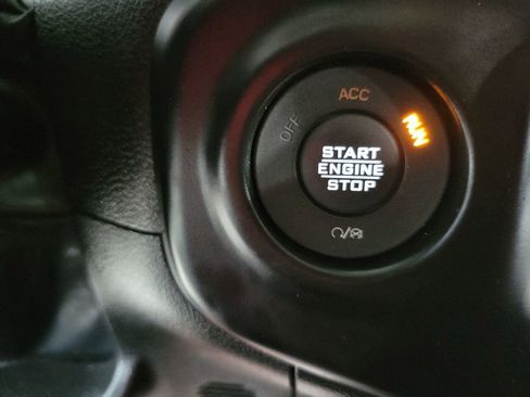 Used 2022 Jeep Wrangler Unlimited Sport image 45