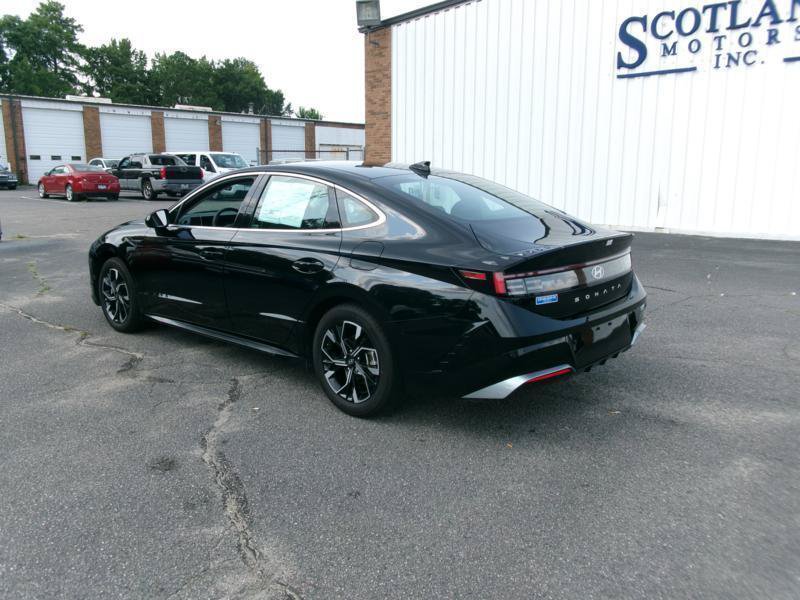 Used 2024 Hyundai Sonata SEL FWD image 8