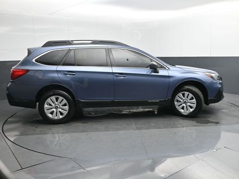 Used 2018 Subaru Outback 2.5i image 6