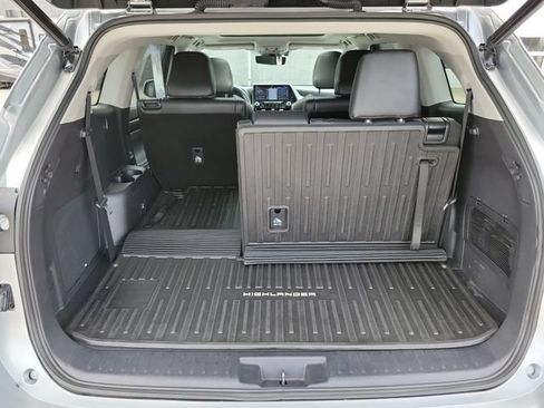 Used 2022 Toyota Highlander Platinum AWD/4WD image 29