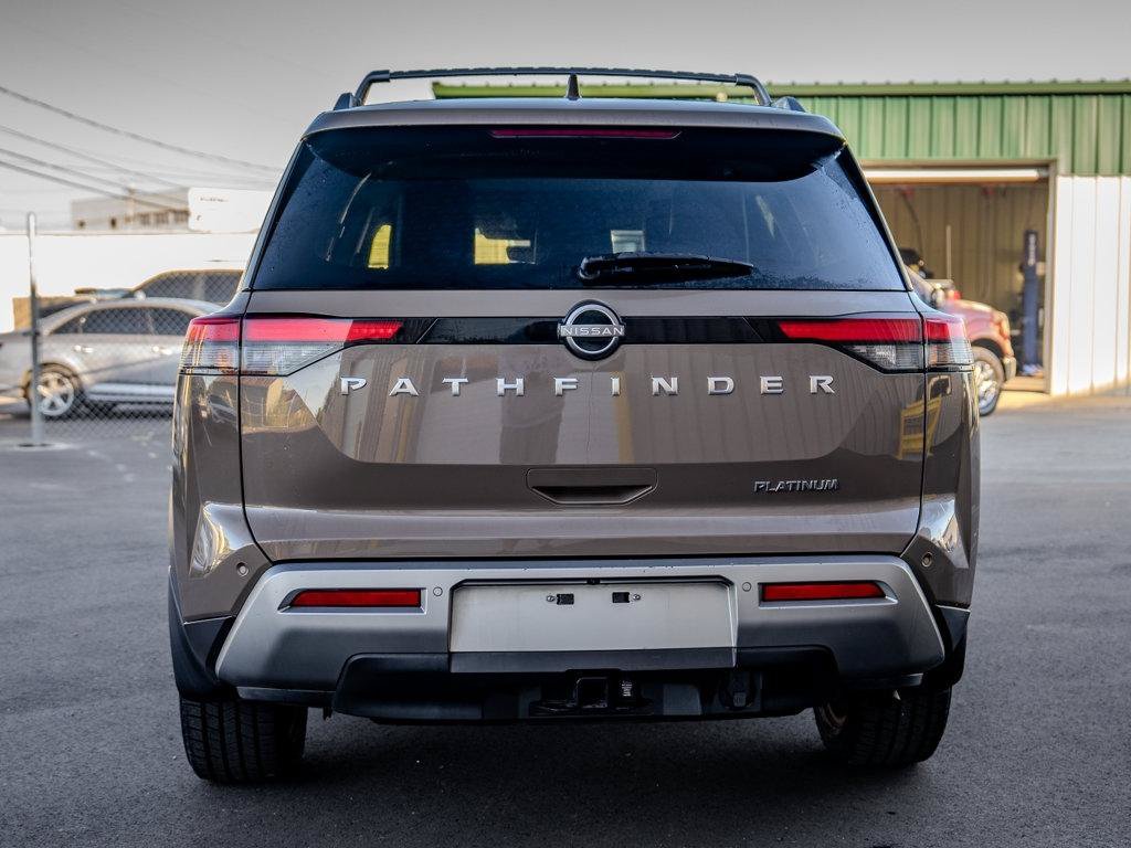 Used 2023 Nissan Pathfinder Platinum FWD image 3