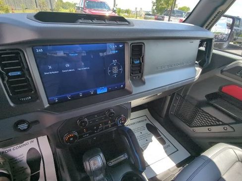 Used 2024 Ford Bronco Black Diamond AWD/4WD image 14