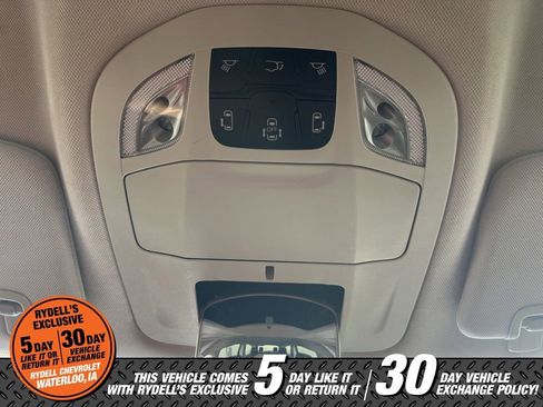 Used 2023 Chrysler Pacifica Touring-L FWD image 35