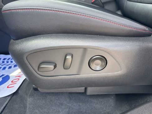 Used 2024 Chevrolet Traverse Z71 w/ Enhanced Driving Package AWD/4WD image 18