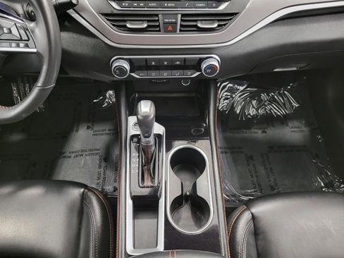 Used 2025 Nissan Altima 2.5 SR FWD image 17