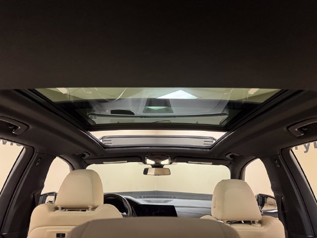 Used 2022 BMW X5 sDrive40i w/ Premium Package RWD image 21
