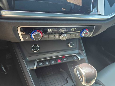 New 2025 Audi Q3 2.0T Premium image 30